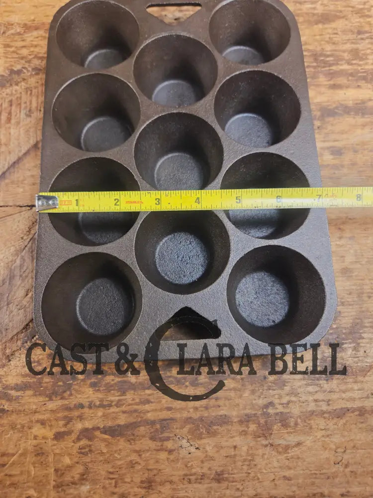 1950βs Era Wagner Cast Iron Popover Pan 11 cup. Perfect for cornbread muffins or popovers SC24 - Bakeware