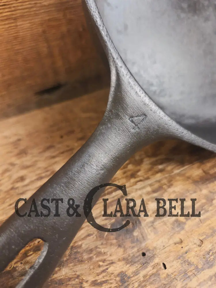 1950βs Wagner made Griswold #4 Skillet with Smooth Bottom. A fantastic #4 skillet Skillet