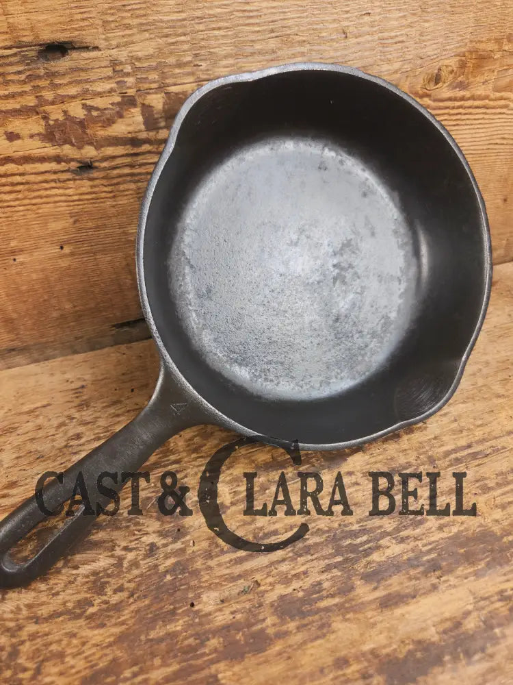 1950βs Wagner made Griswold #4 Skillet with Smooth Bottom. A fantastic #4 skillet Skillet