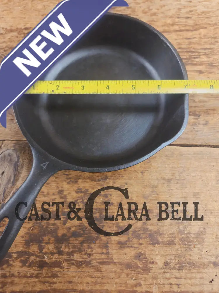 1950βs Wagner made Griswold #4 Skillet with Smooth Bottom. Very cool tough to find egg skillet! Skillet