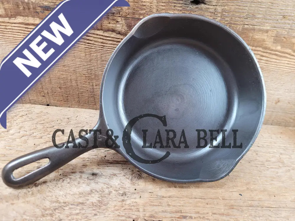 1950βS Wagner Made Griswold #4 Skillet With Smooth Bottom. Very Cool Tough To Find Egg Skillet!