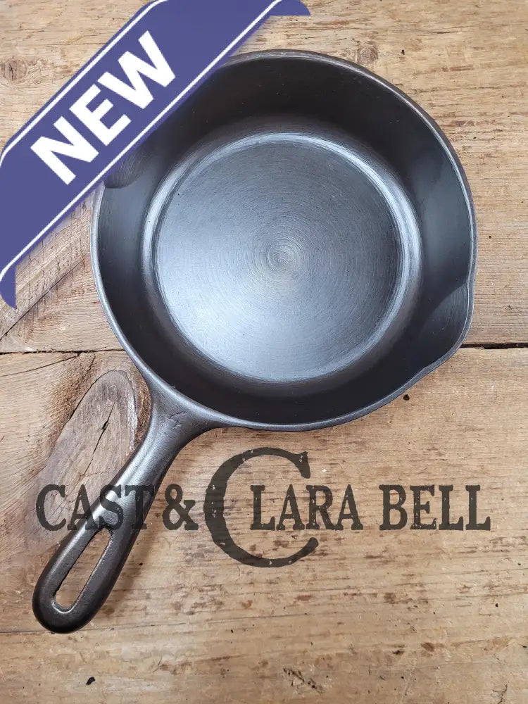 1950βS Wagner Made Griswold #4 Skillet With Smooth Bottom. Very Cool Tough To Find Egg Skillet!