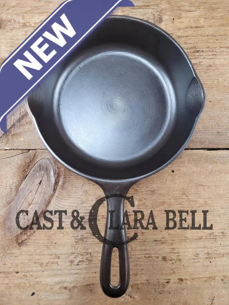 1950βS Wagner Made Griswold #4 Skillet With Smooth Bottom. Very Cool Tough To Find Egg Skillet!