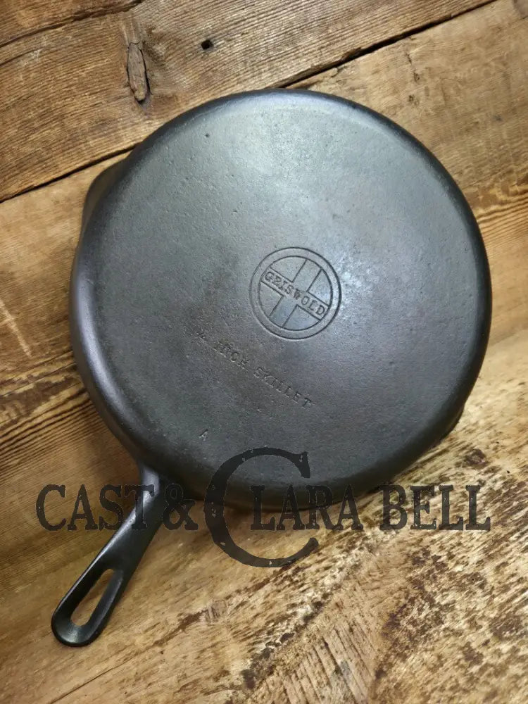 1950’s Wagner made Griswold #9 Skillet with Smooth Bottom. FANTASTIC daily cooker for gas or electric coil only. 11 1/4