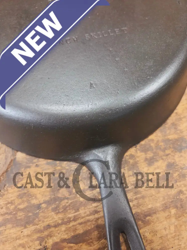 1950’s Wagner made Griswold #9 Skillet with Smooth Bottom. FANTASTIC daily cooker for gas or electric coil only. 11 1/4