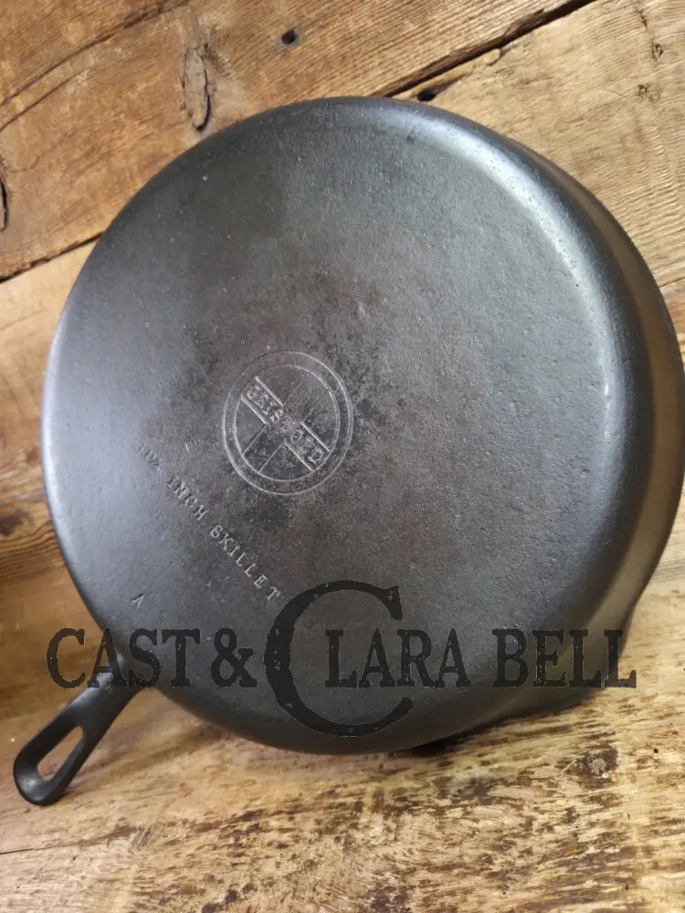1950’s Wagner made Griswold #9 Skillet with Smooth Bottom. FANTASTIC daily cooker for gas or electric coil only. 11 1/4