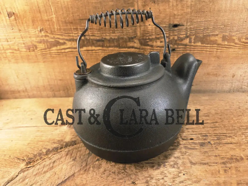 1950โs Wagner Ware Humidifier/Kettle. Functional for humidifying or decorative display! Not for use in consumption