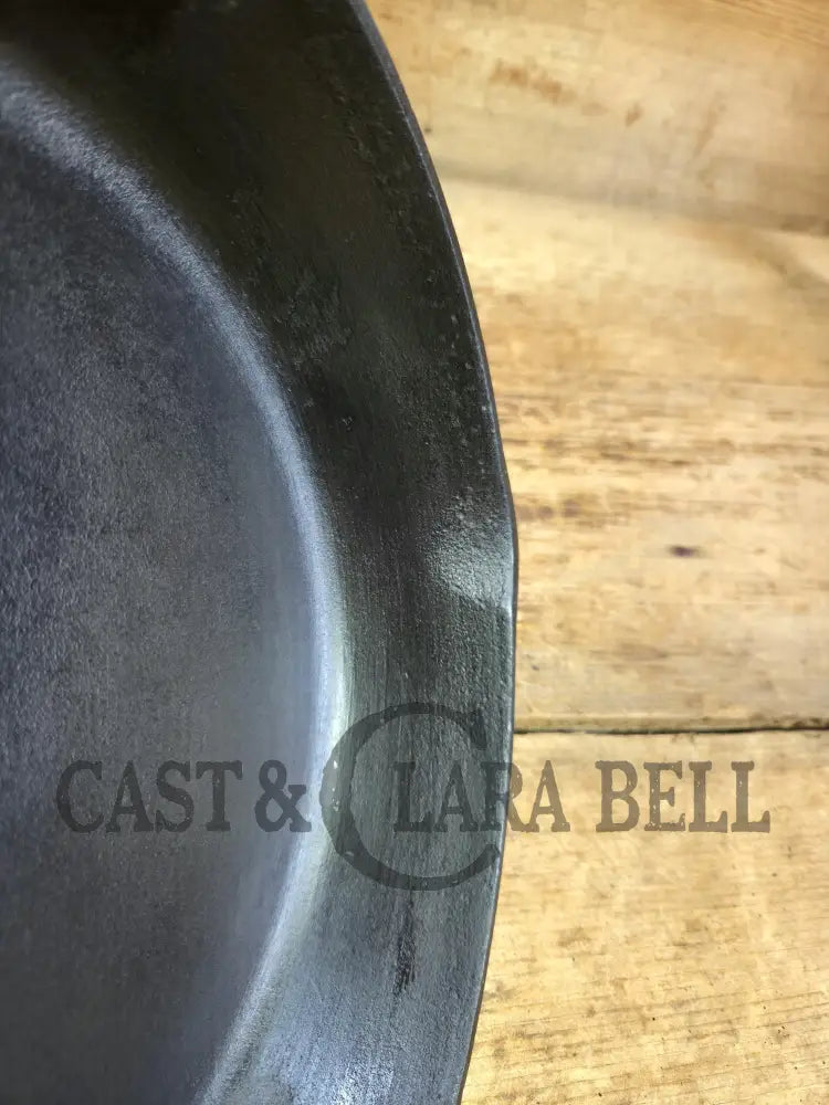 1960βs era Lodge #6 Cast Iron Skillet SK with 3 Notch Heat Ring βHβ. Great daily user!