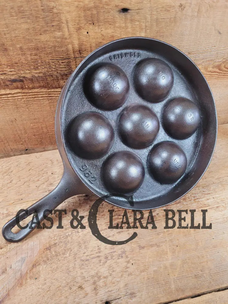 1960βS Era Wagner Made Griswold No. 32 Cast Iron Aebleskiver 962. Perfect For Poached Eggs And