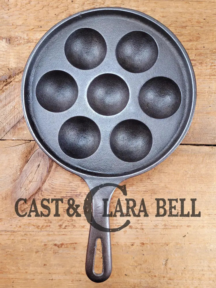 1960βS Era Wagner Made Griswold No. 32 Cast Iron Aebleskiver 962. Perfect For Poached Eggs And