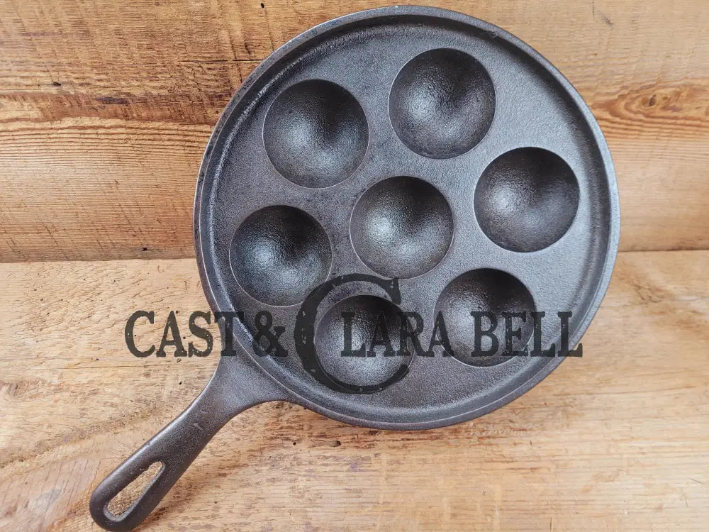 1960βS Era Wagner Made Griswold No. 32 Cast Iron Aebleskiver 962. Perfect For Poached Eggs And