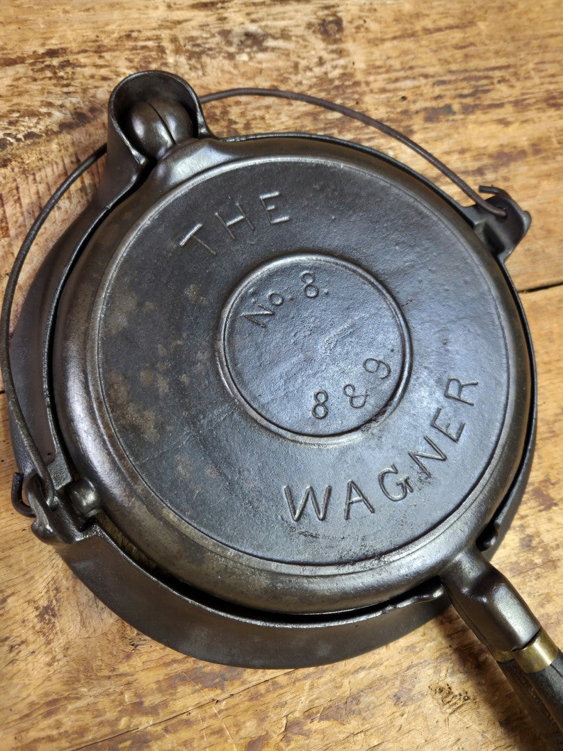EARLY 1900's Wagner MFG Co, 1892 No. 8 Waffle Iron with Short Base! Just Gorgeous!
