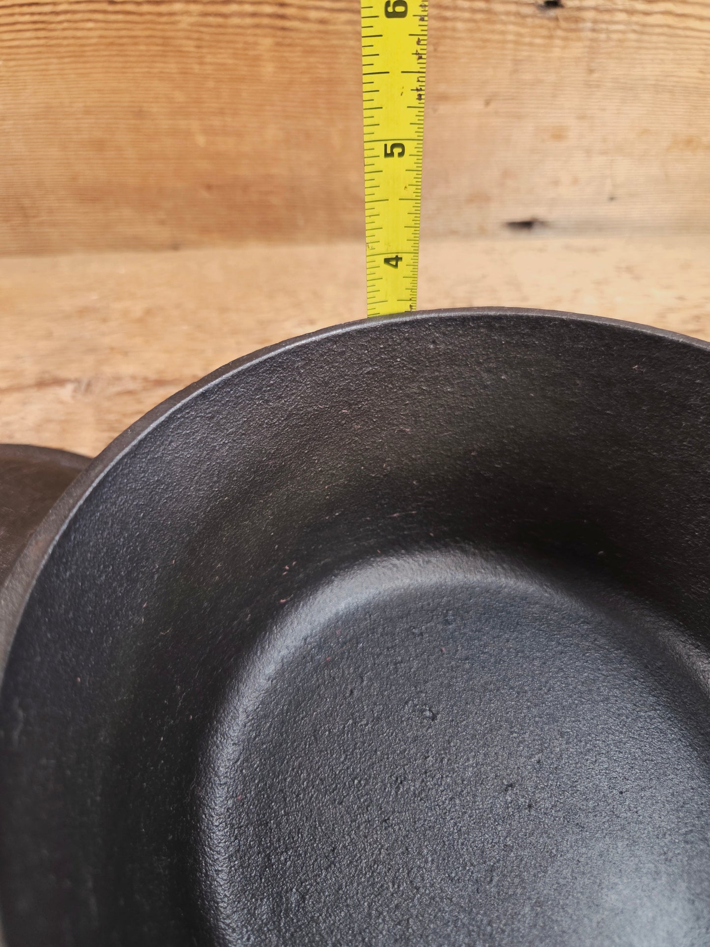 Lovely Lodge #2 quart sauce pan with lid!  Perfect bean pot for your grill!