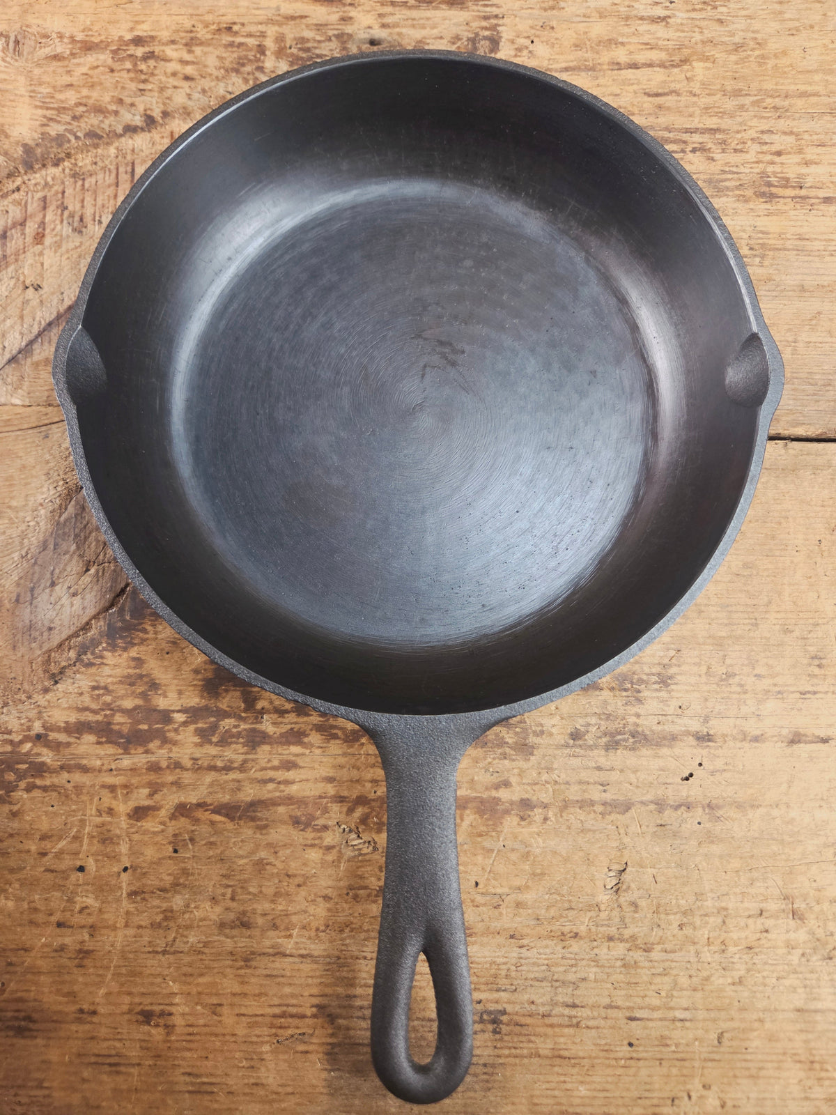 Classic southern skillet! Birmingham Stove & Range Century Series No. 6 Skillet with Heat Ring 9 3/8 in Made in USA
