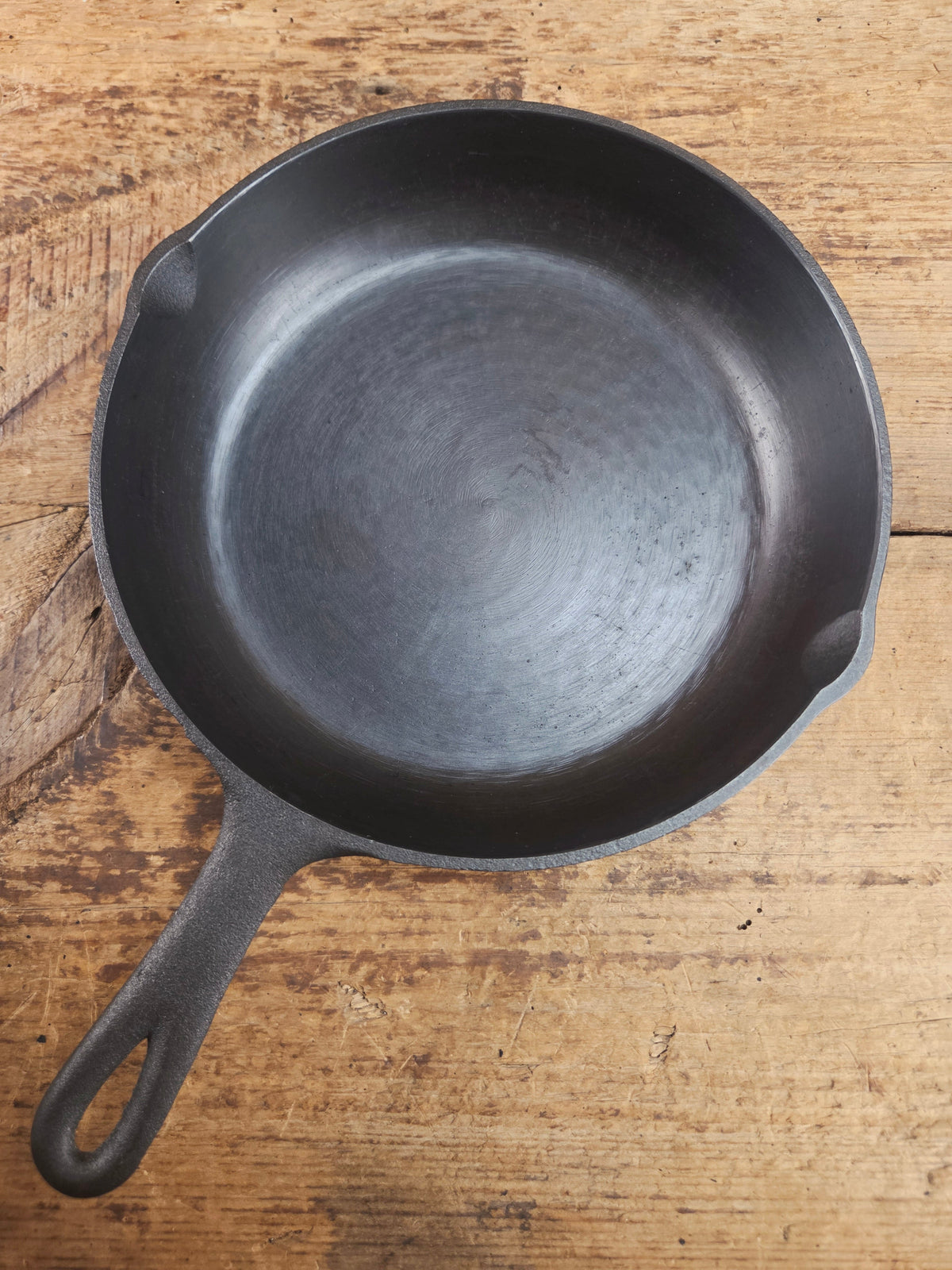 Classic southern skillet! Birmingham Stove & Range Century Series No. 6 Skillet with Heat Ring 9 3/8 in Made in USA
