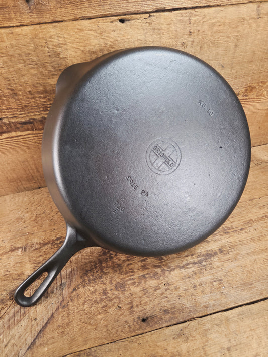 Big 1940's Griswold #10 Skillet with Small Block Logo and Heat Ring, 716 E. Fantastic every day pan, Getting harder to find these!