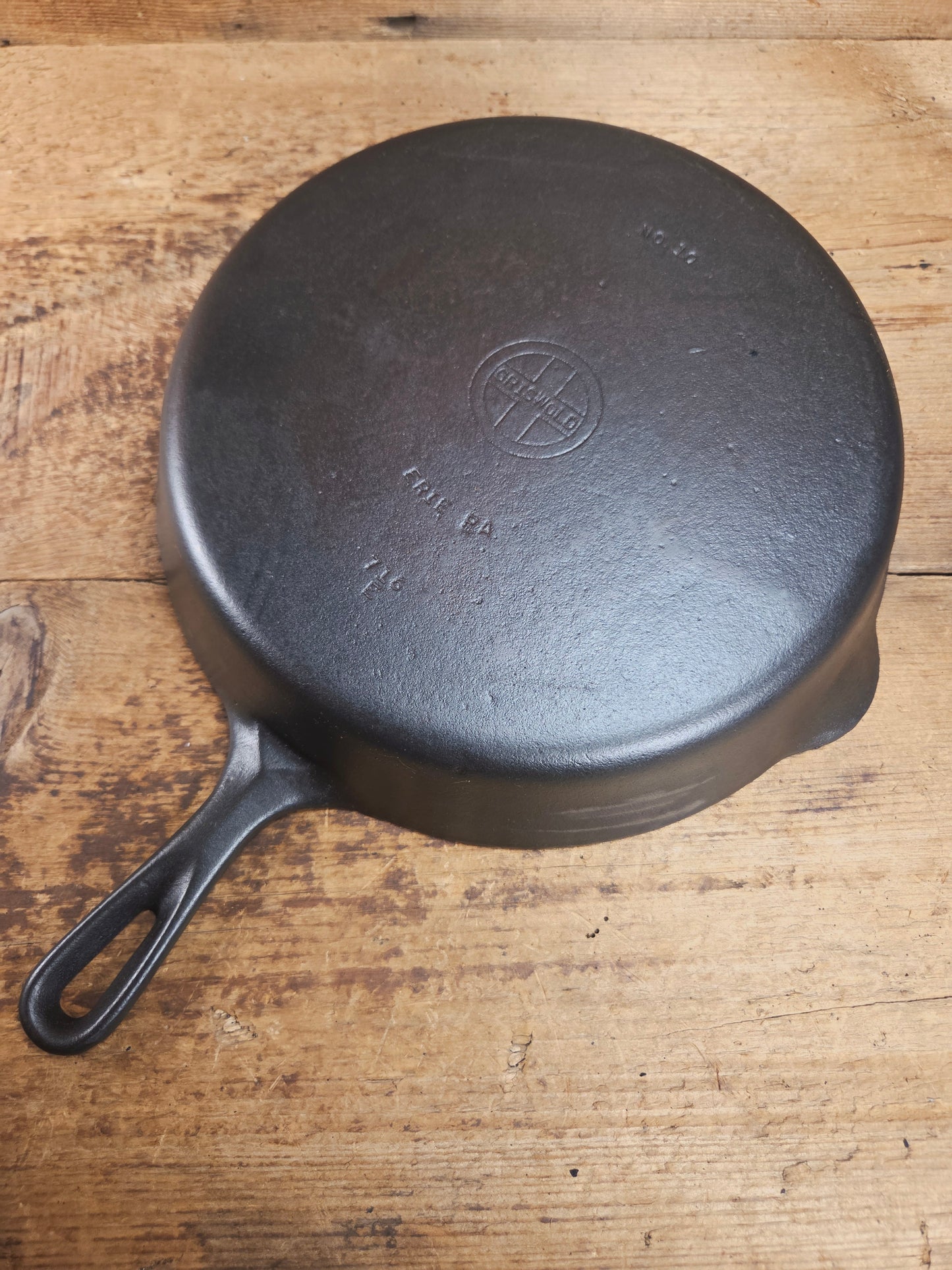 Big 1940's Griswold #10 Skillet with Small Block Logo and Heat Ring, 716 E. Fantastic every day pan, Getting harder to find these!