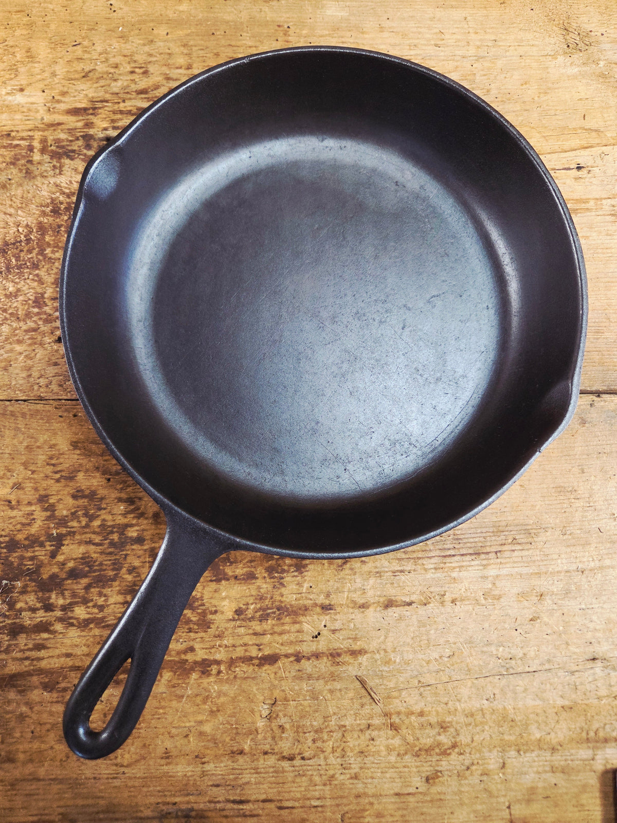 The Classic! 1930’s Birmingham Stove & Range Red Mountain Series #8 Skillet with Heat Ring 8 A Skillet