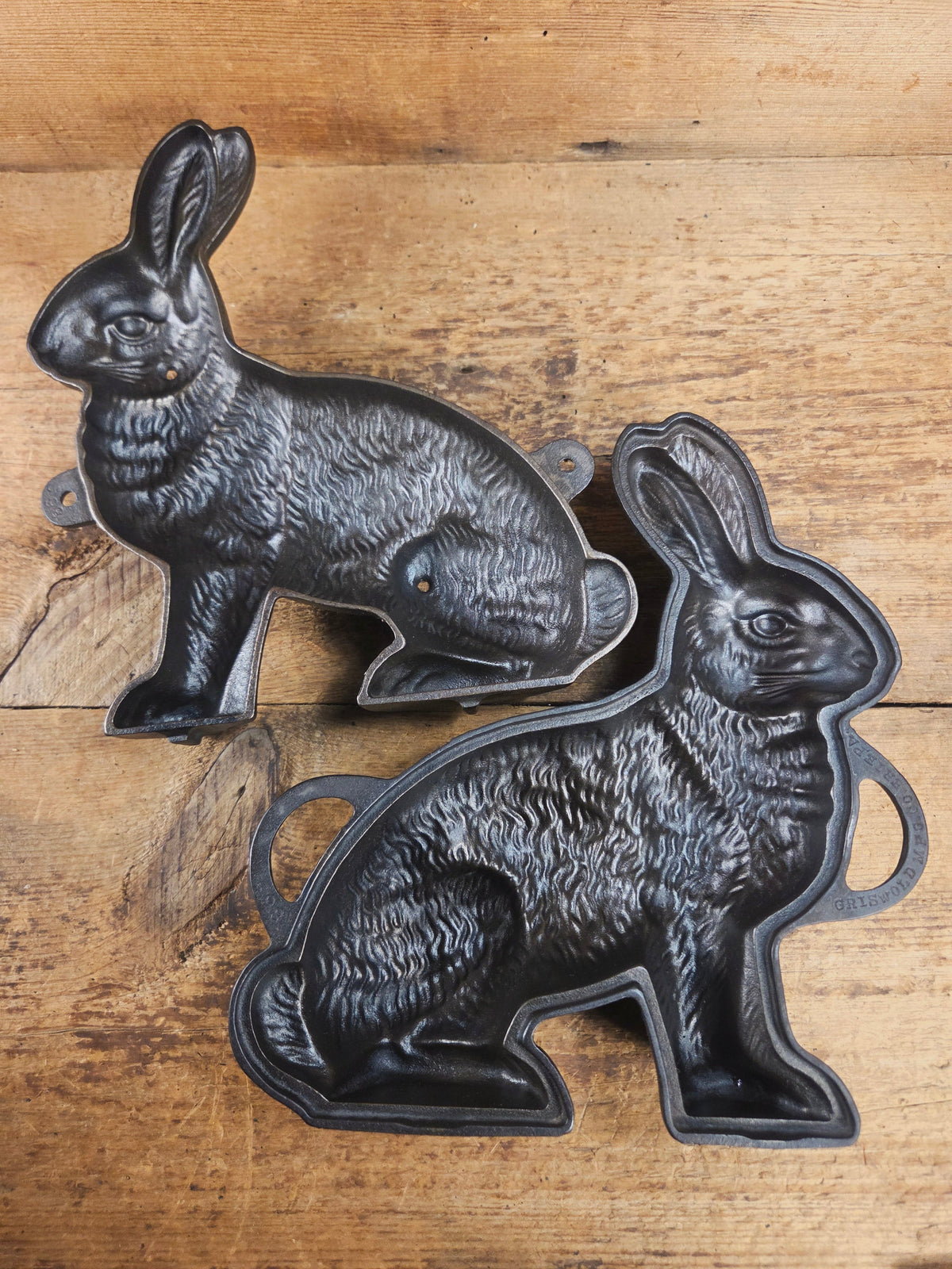 Fantastic for Christmas Spring or Easter! #898 Griswold Bunny Cake Mold ready to use! Bakeware