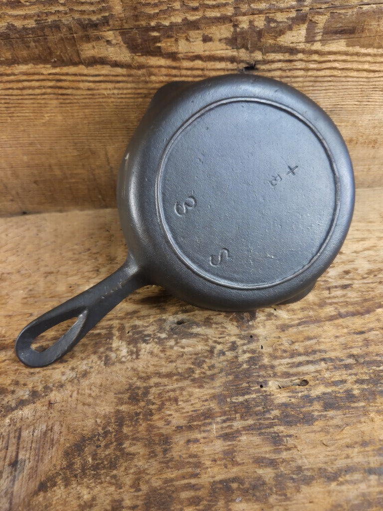 Amazing gift idea! Early Birmingham Stove & Range #3 ’S’ Series Egg Skillet Red Mountain Series. Restored and Ready to