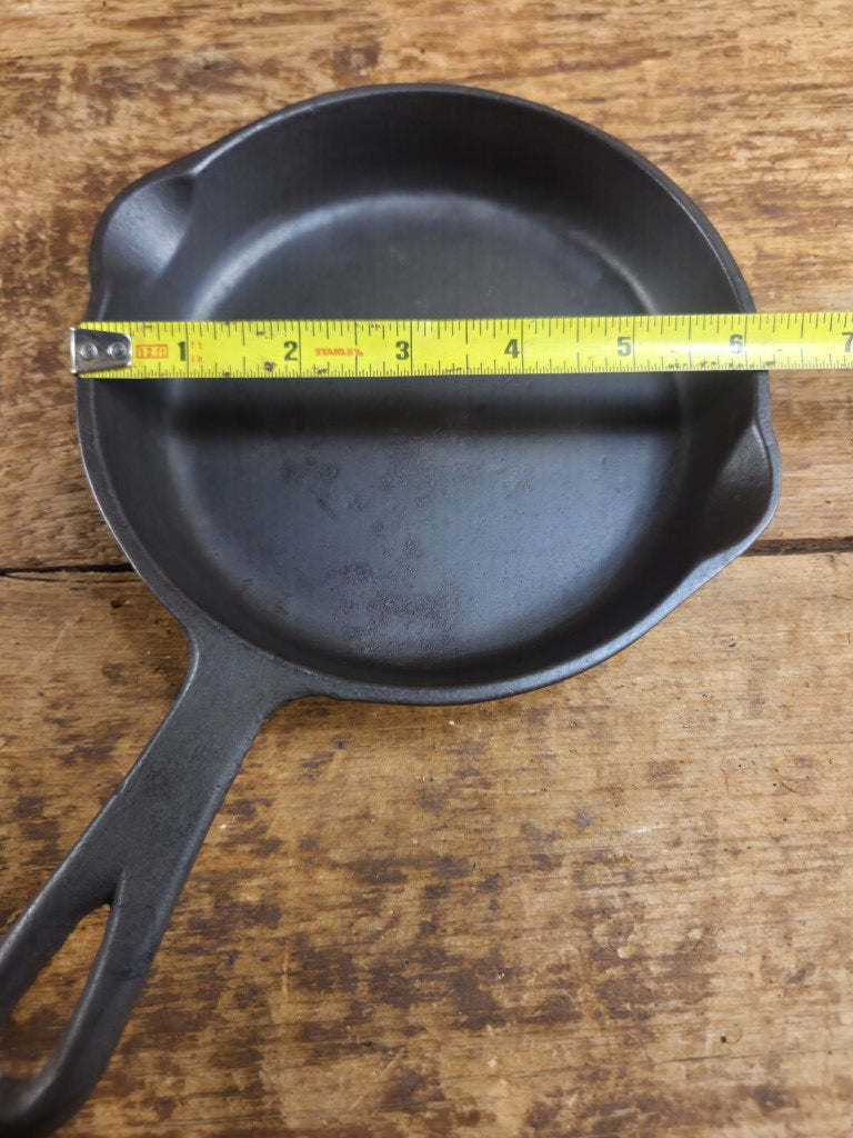 Amazing gift idea! Early Birmingham Stove & Range #3 E ’S’ Series Egg Skillet Red Mountain Series. Restored and Ready