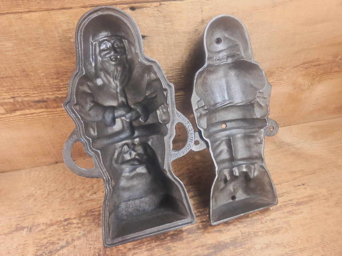 Ho Ho Hold the SHOW!! The Authentic #897/898 Griswold SANTA Cake Mold (Hello Kiddies!). Many copies are out there see