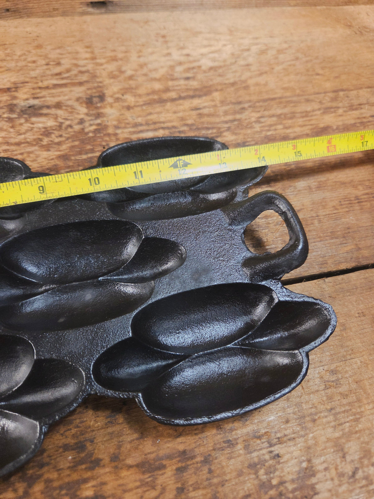 Amazing! 1865-1900 G.M. Filley No. 4 Gem Pan. Rare Piece hard to find. See pics and Description Bakeware