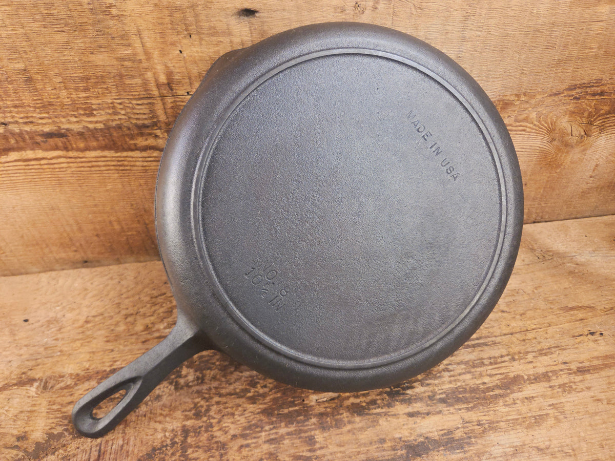 The Classic southern skillet! Birmingham Stove & Range Century Series No. 8 Skillet Skillet