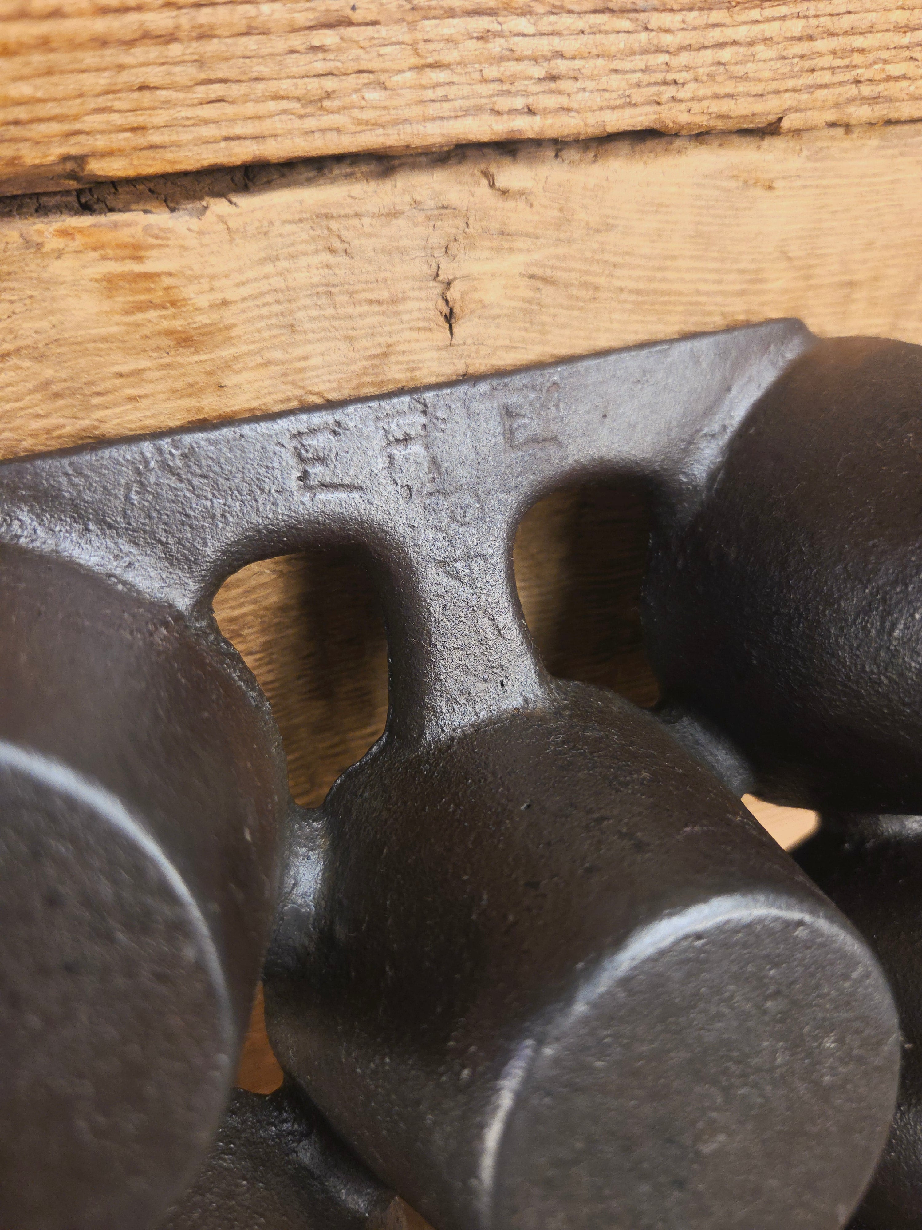 Early Series Erie #10 Popover Pan 11 cup. 948. Variation #4. Beautifully restored and ready to make muffins popovers