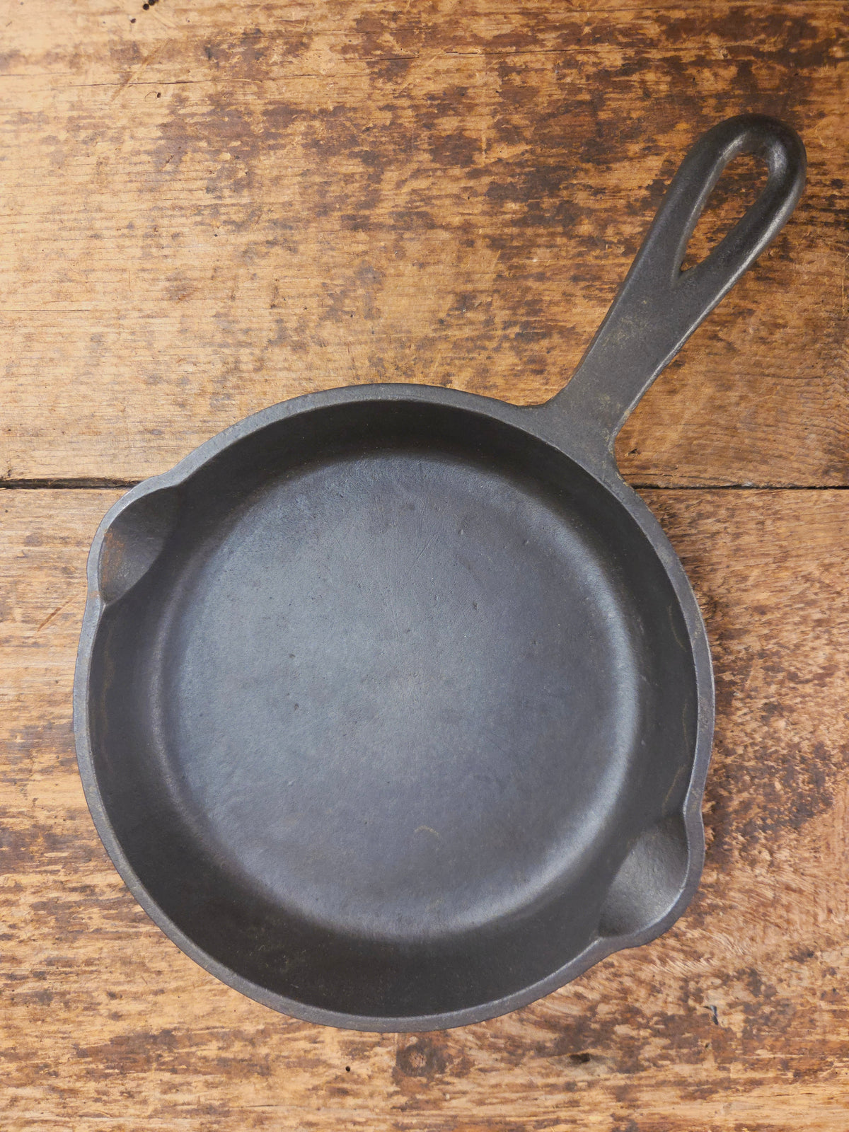 Amazing gift idea! Early Birmingham Stove & Range #3 ’S’ Series Egg Skillet Red Mountain Series. Restored and Ready to