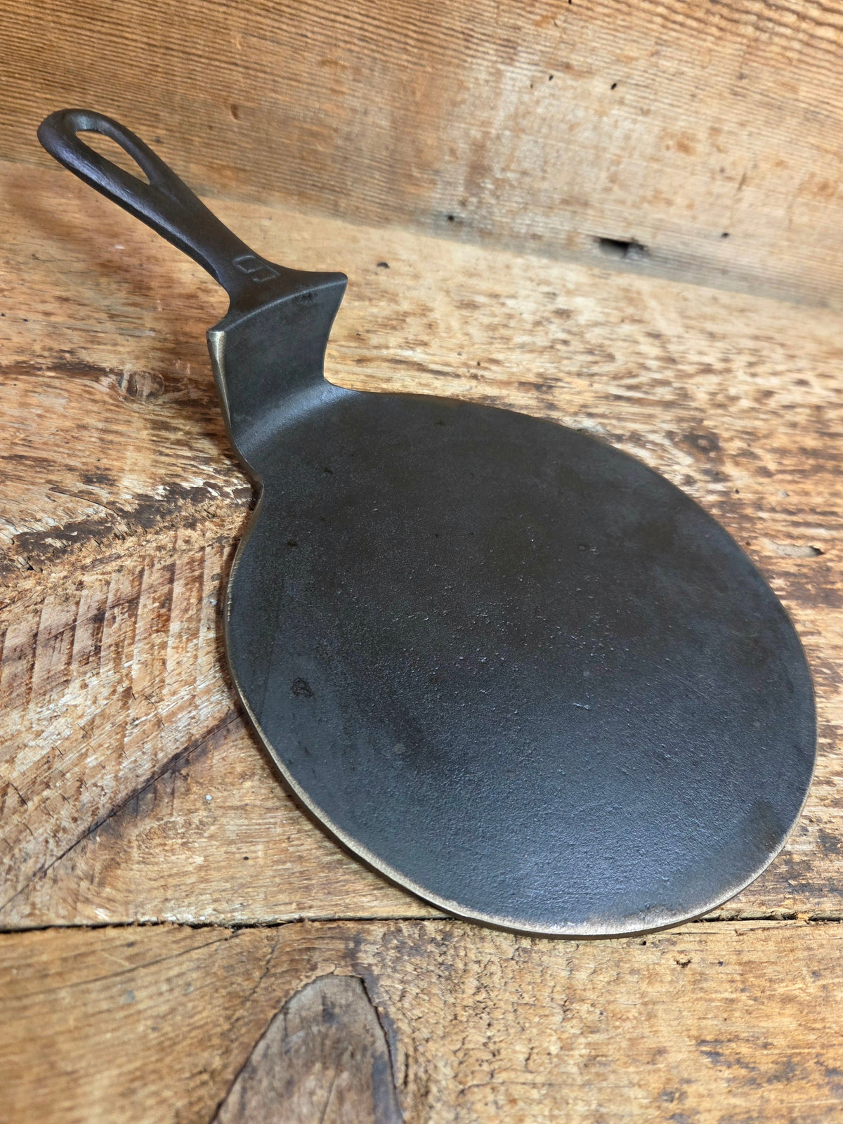 This is one of the COOLEST we’ve made. Very Hard to Find #6 Griswold Victor skillet now up-cycled as a super unique