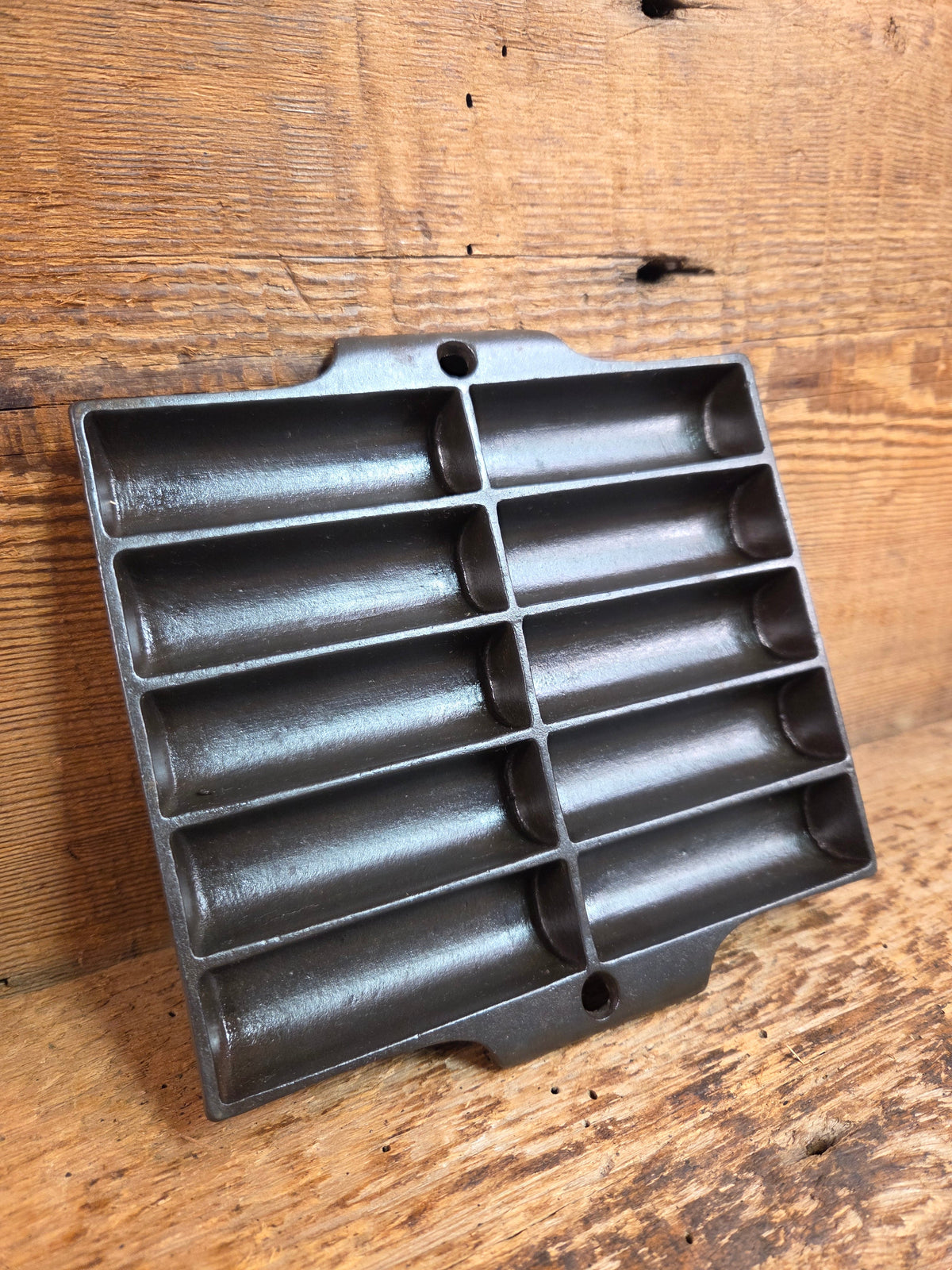 Great gift idea! 1930’s unknown No. 23 ’Tiny Corn Stick’ pan Bakeware