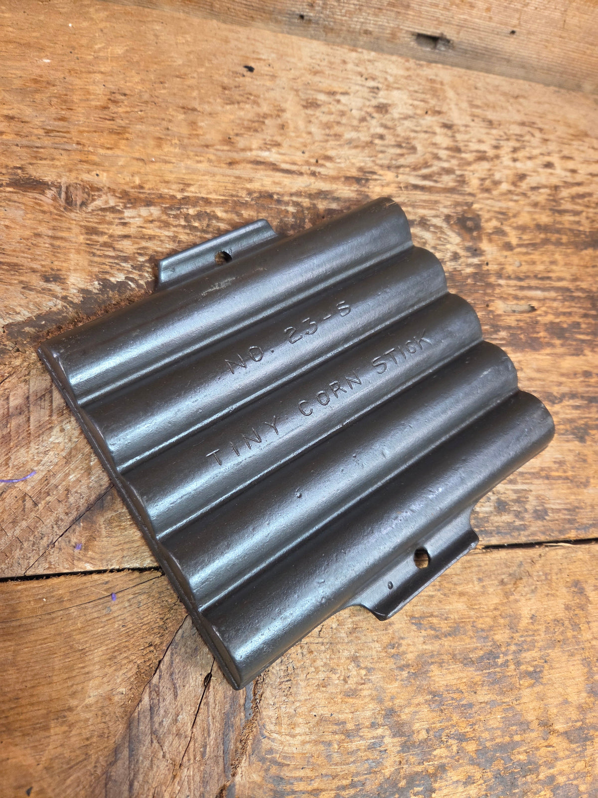 Great gift idea! 1930’s unknown No. 23 ’Tiny Corn Stick’ pan Bakeware