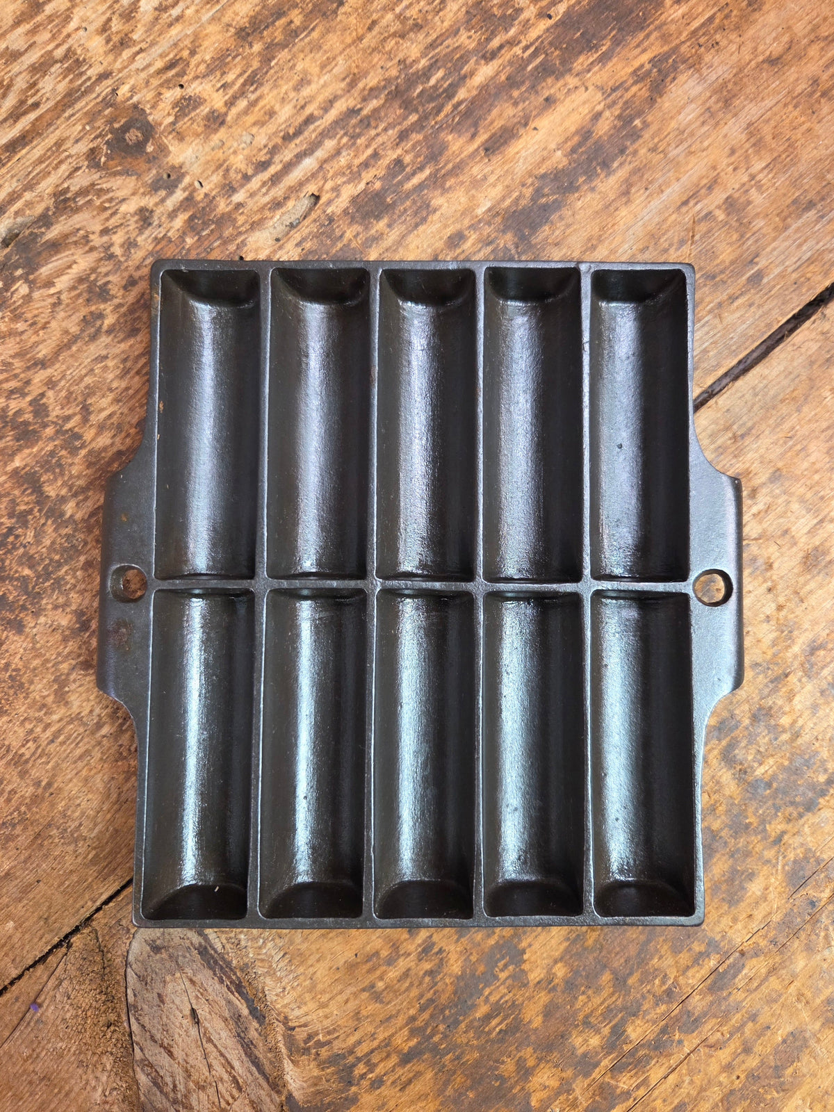 Great gift idea! 1930’s unknown No. 23 ’Tiny Corn Stick’ pan Bakeware