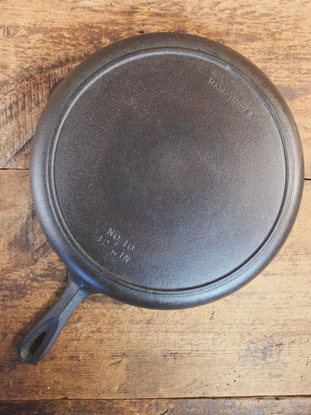 Birmingham Stove & Range Century Series #10 Skillet with beautiful swirls! - Skillet