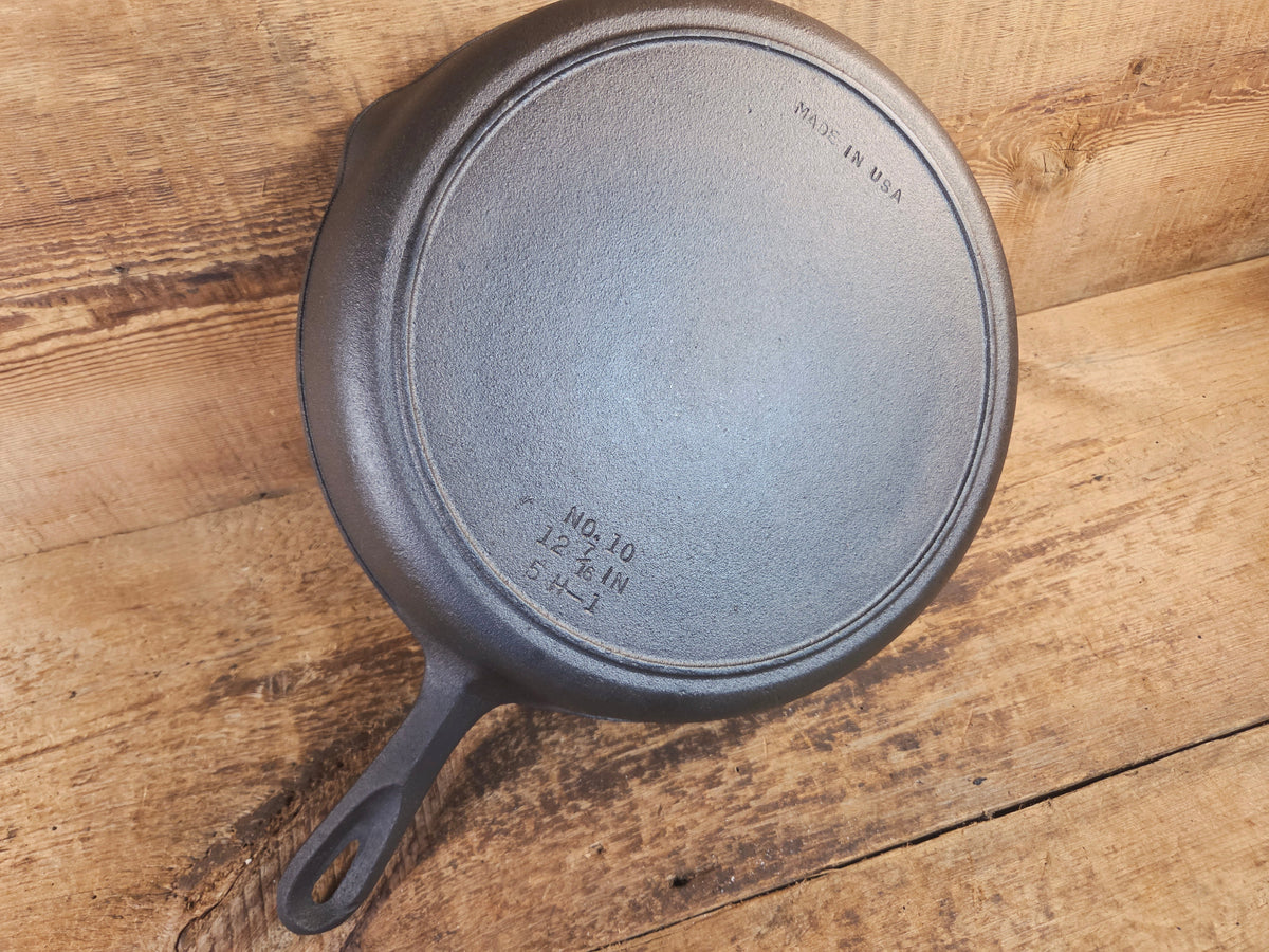 Birmingham Stove & Range Century Series #10 Skillet with beautiful swirls! 5 H-1 - Skillet