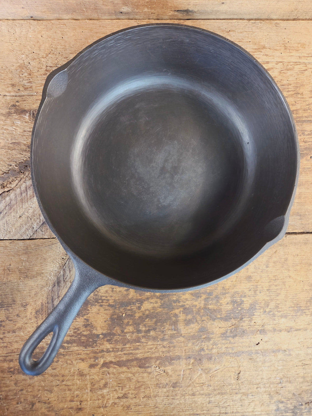 A southern classic! BSR #8 Century Series Deep Skillet #8. Great for fried chicken or soups! - Skillet