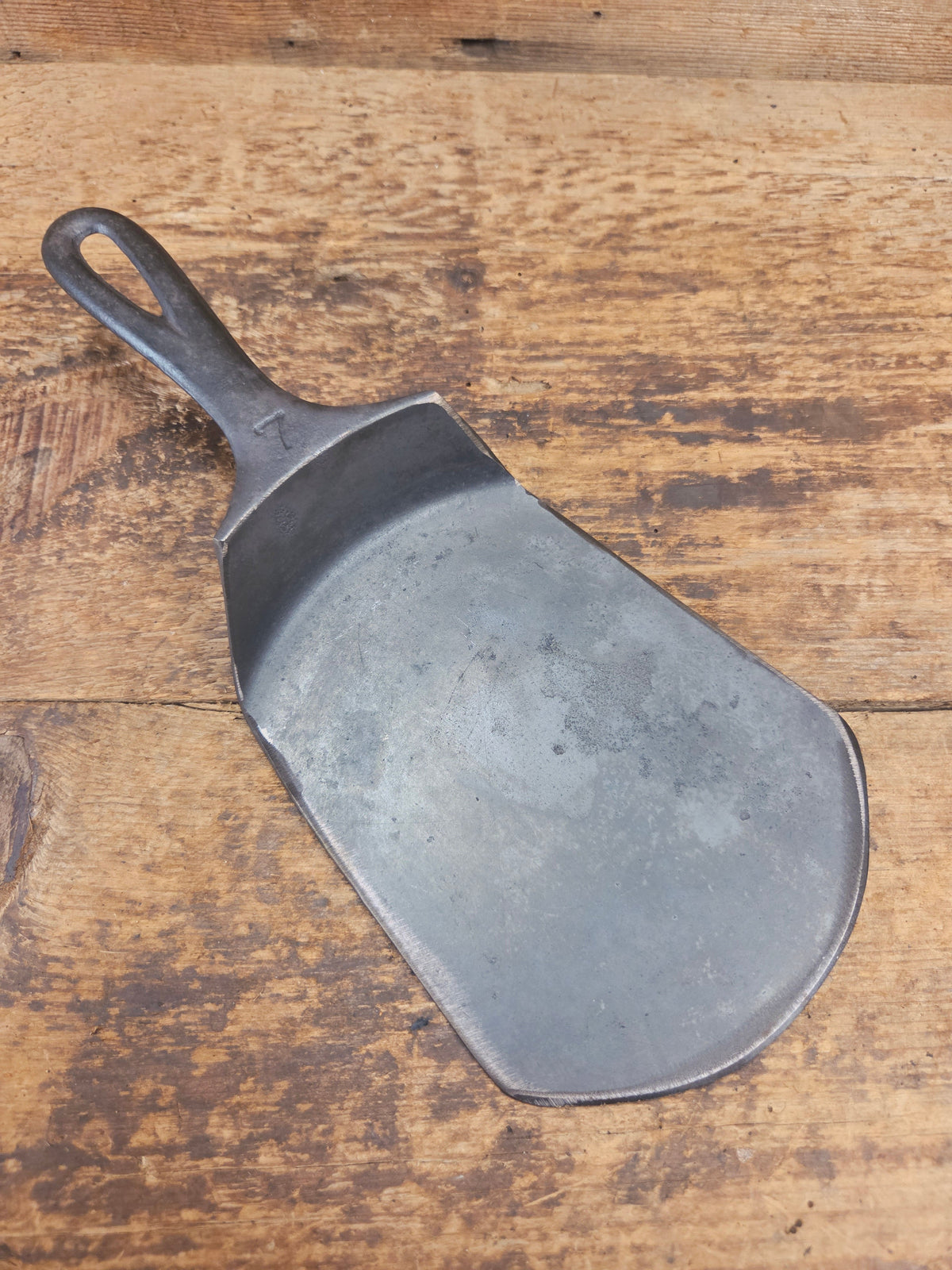Custom made one of a kind Griswold βVictorβ Series #7 repurposed cast iron spatula SC24 - Spatula