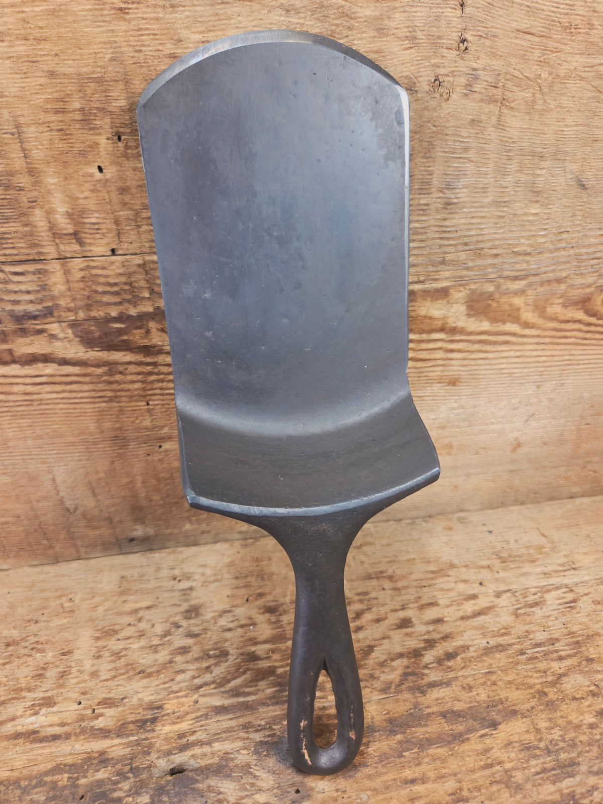 Custom made one of a kind vintage Lodge 5SK 1 repurposed spatula. Turned an ordinary cracked skillet into a grill