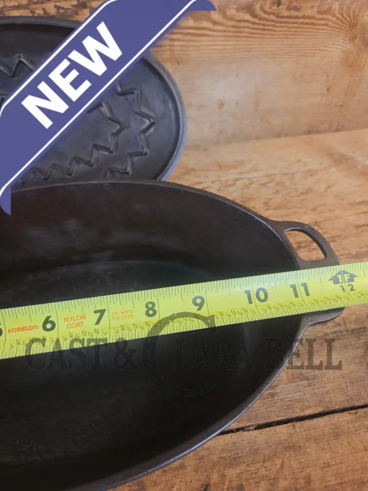 A bread makerโs dream. Very Hard to Find Wagner Stylized Logo Oval Roaster with Turtle Top sawtooth drip lid - Dutch