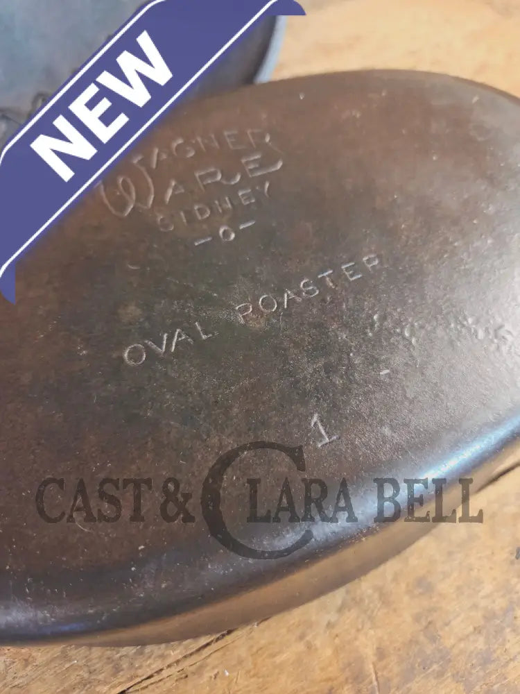 A bread makerโs dream. Very Hard to Find Wagner Stylized Logo Oval Roaster with Turtle Top sawtooth drip lid - Dutch