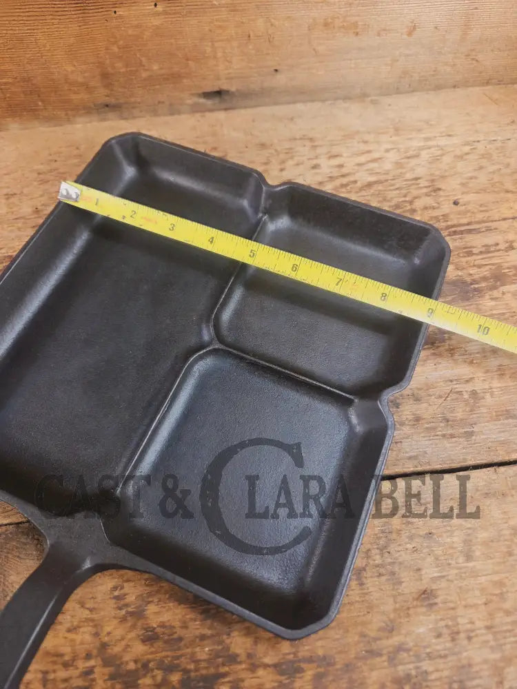 A customer favorite! Unique Griswold Cast Iron Colonial Breakfast Skillet! P/N 666 D. Great for bacon and eggs! Skillet