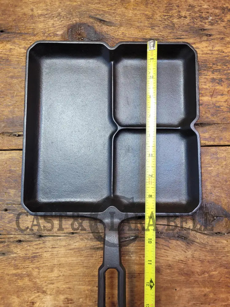 A Customer Favorite! Unique Griswold Cast Iron Colonial Breakfast Skillet! P/N 666. Great For Bacon