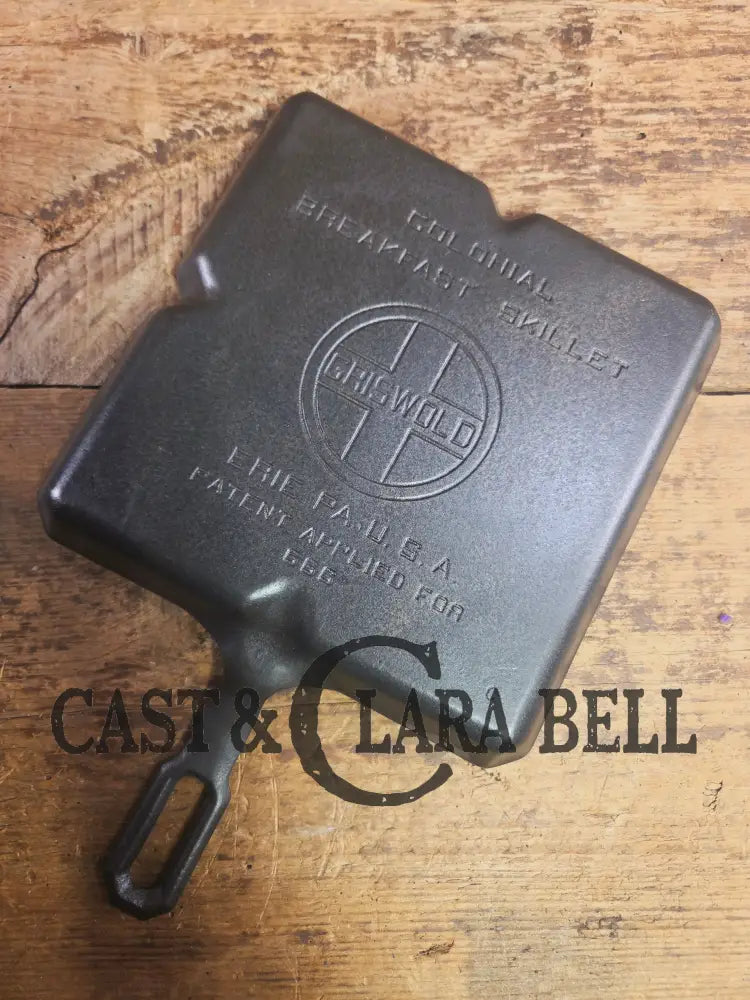 A customer favorite! Unique Griswold Cast Iron Colonial Breakfast Skillet! P/N 666 C. Great for bacon and eggs! Skillet