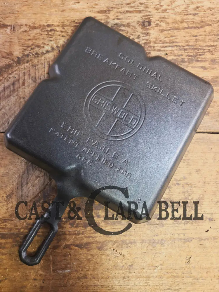 A customer favorite! Unique Griswold Cast Iron Colonial Breakfast Skillet! P/N 666 C. Great for bacon and eggs! Skillet