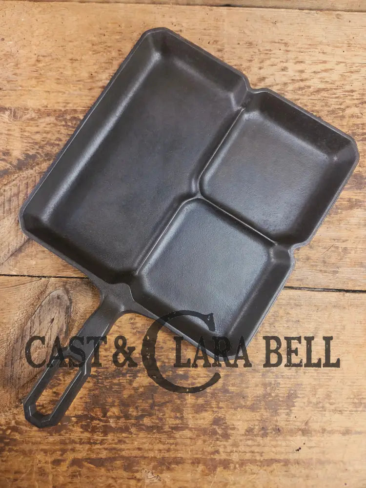 A customer favorite! Unique Griswold Cast Iron Colonial Breakfast Skillet! P/N 666 D. Great for bacon and eggs! Skillet