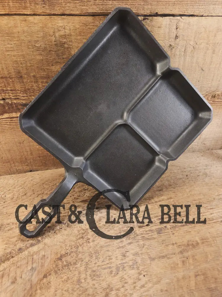 A customer favorite! Unique Griswold Cast Iron Colonial Breakfast Skillet! P/N 666. Great for bacon and eggs! Skillet