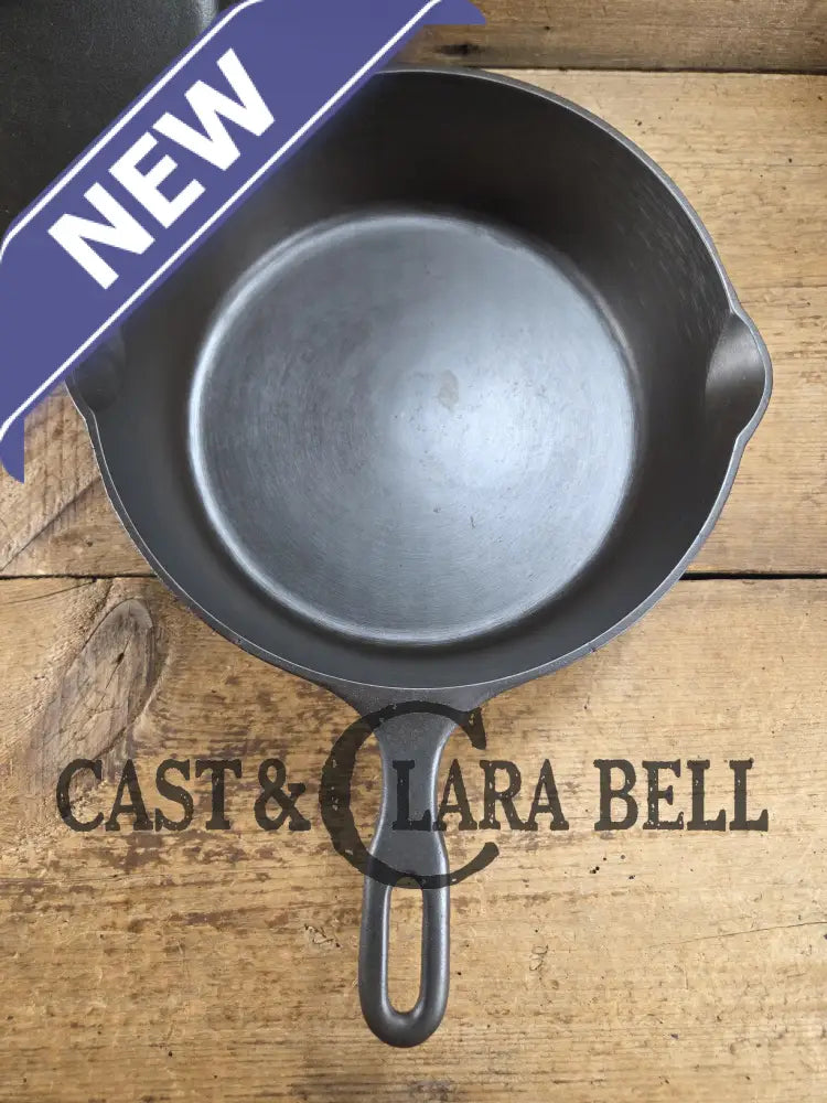 Absolutely gorgeous. 1930’s Griswold’s Iron Mountain #8 Chicken Pan with Matching Lid Deep Skillet 1034 B/1035. Amazing