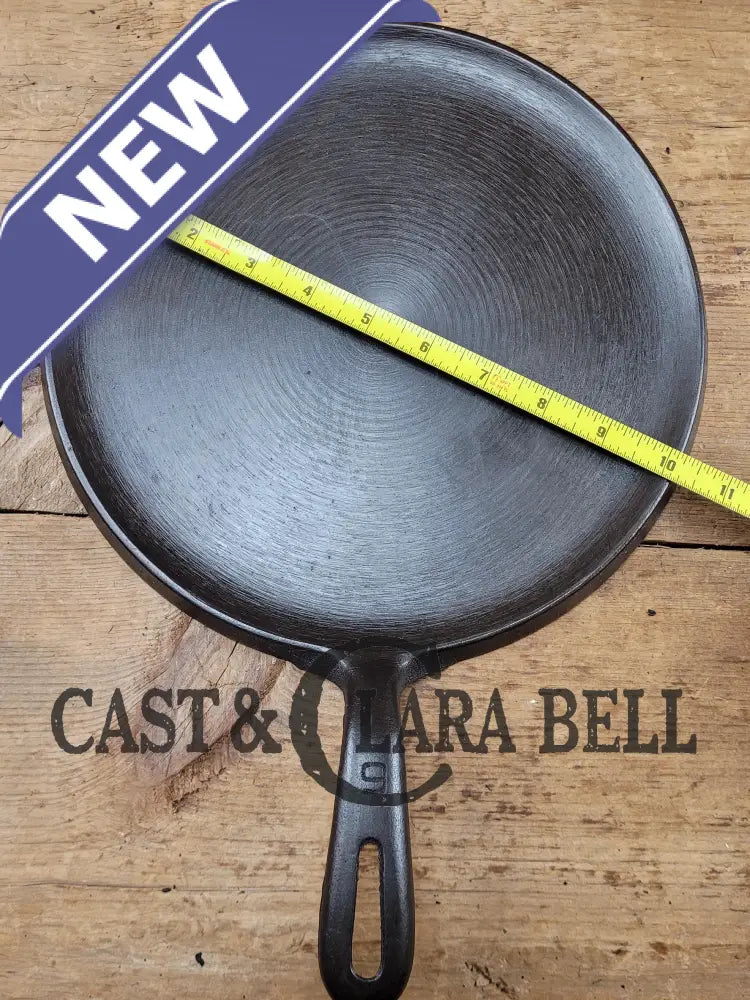 Absolutely Gorgeous!! 1940βS Era Unmarked Wagner #9 Round Griddle β10 1/4 Inch Griddle β A. Skillet