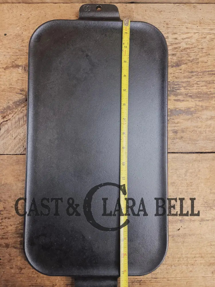 Almost mint! 1930’s Griswold #8 Long cast iron griddle. 908 A. Great pancake griddle! Griddle